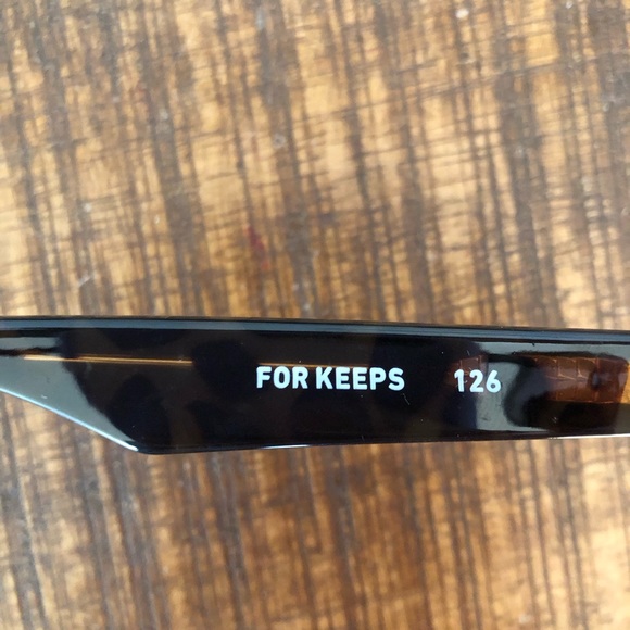 Quay Sunglasses - four pair bundle - Picture 6 of 9